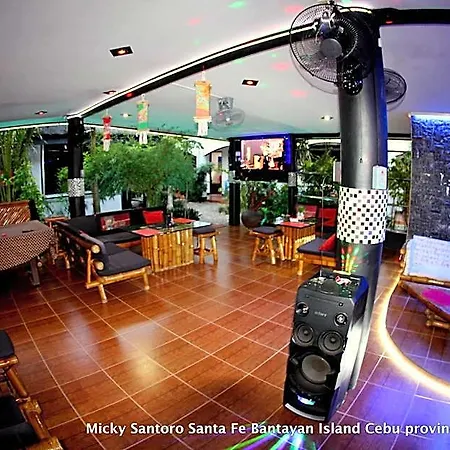 Micky Santoro Hotel And Restaurant