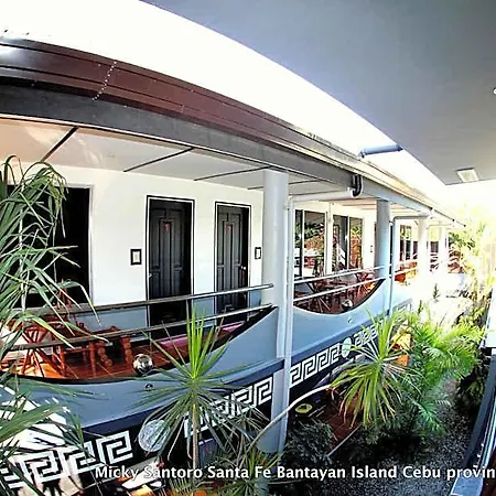 Micky Santoro Hotel And Restaurant
